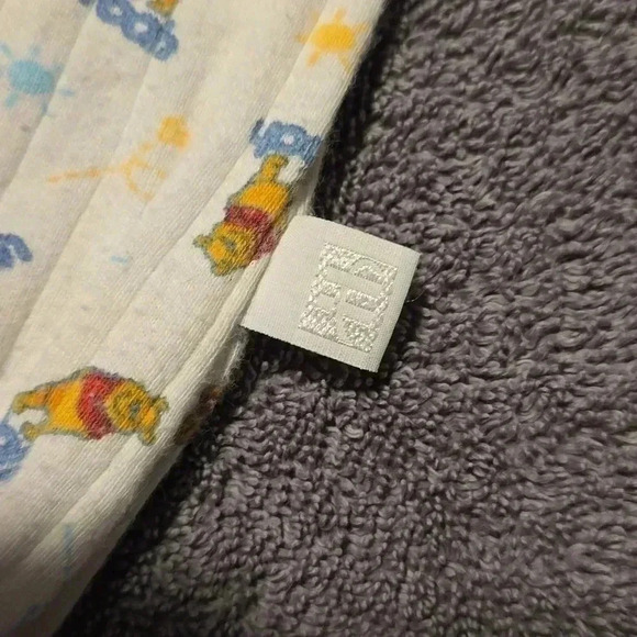 Hanes Winnie the Pooh Sleepgown one size - Picture 2 of 4